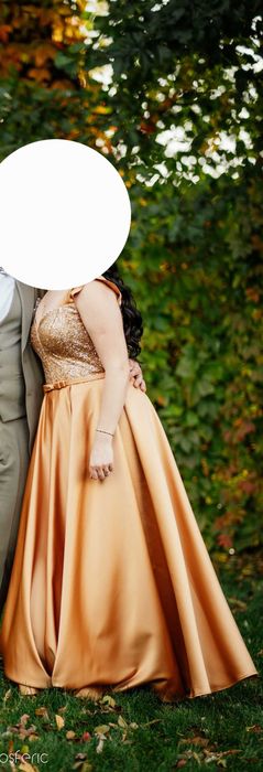 Rochie nasa aurie