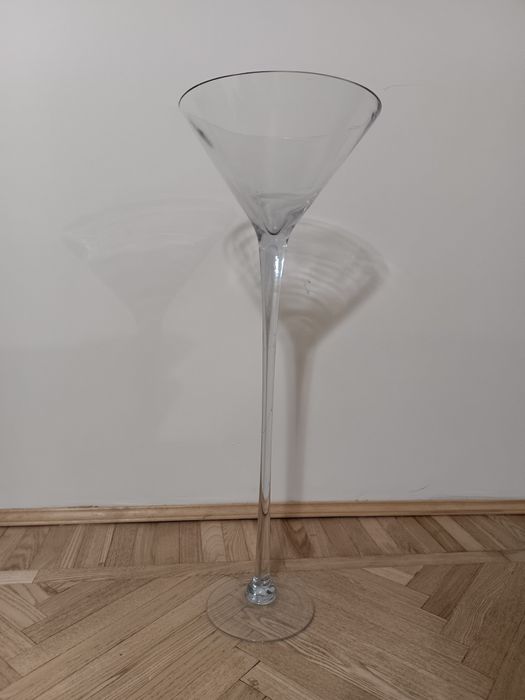 Бокал 70 см высотой декоративный.