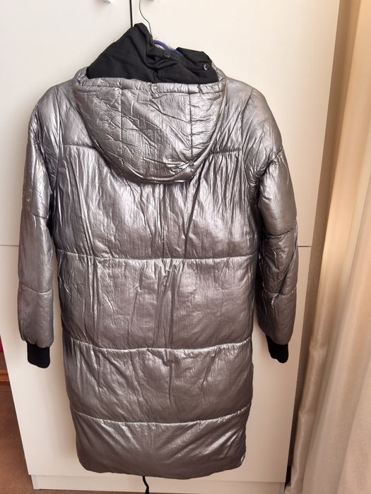 Продам куртки для девочки-подростка