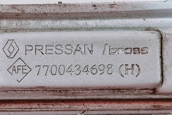 Macara  Dreapta Spate  7700434698H Renault Clio a 2-a generatie (face