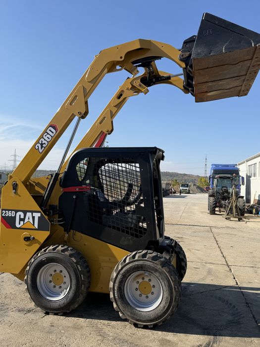 Minincarcator Cat 236D 3.2tone