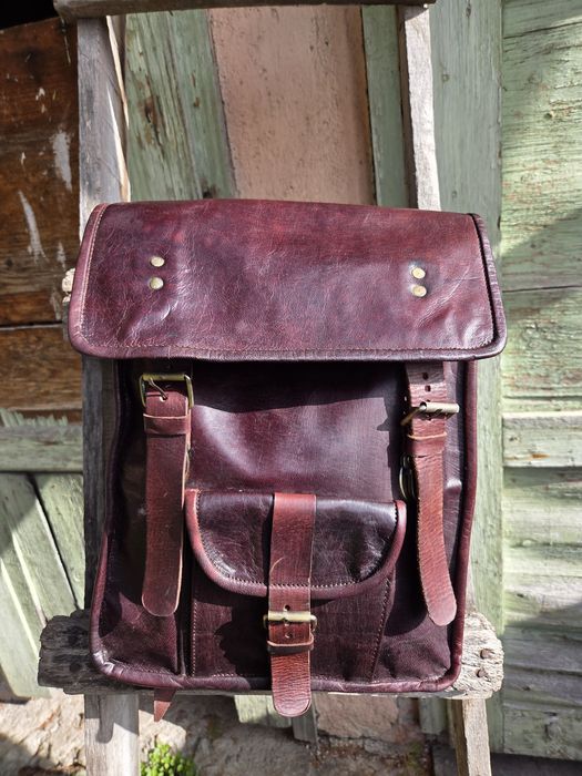 Кожена  раница за документи и лаптоп