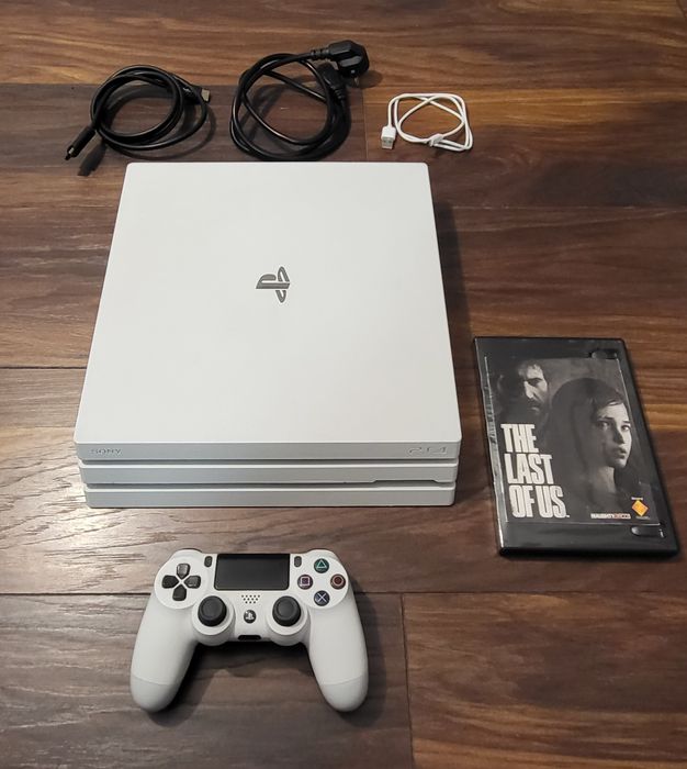 Playstation 4 PRO modat, hdd 1 TB + controller + 9 jocuri ps4 pe hard + 1 joc original  + cabluri