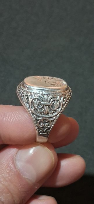 Кумуш узук сотилади