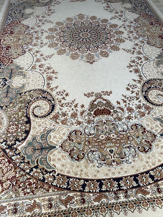 Продам шелковый ковер