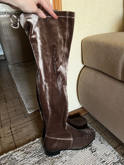 Продаю велюровые сапоги