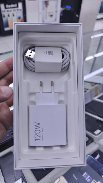 xiaomi 14 T pro  12/512 titan black