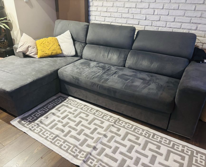 Разтегателен диван от AIKO