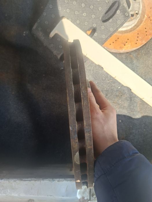 Тормозной диск Кия К5 25000мың