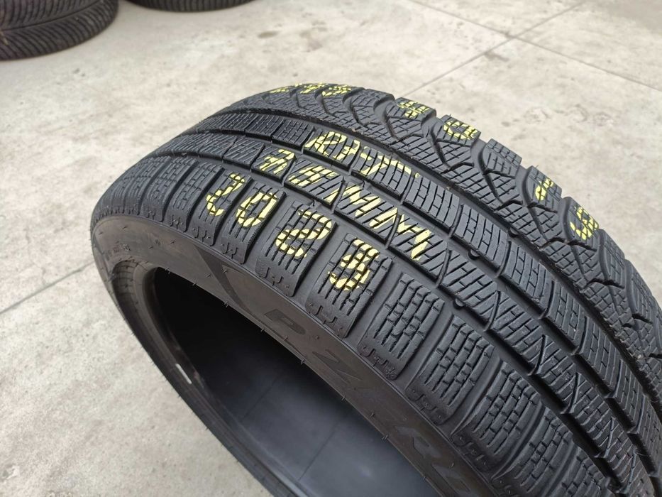 O anvelopa iarna 245 40 19 pirelli p zero winter run flat 7,5 mm 2023