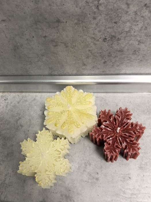 Ароматни ръчно изработени свещи