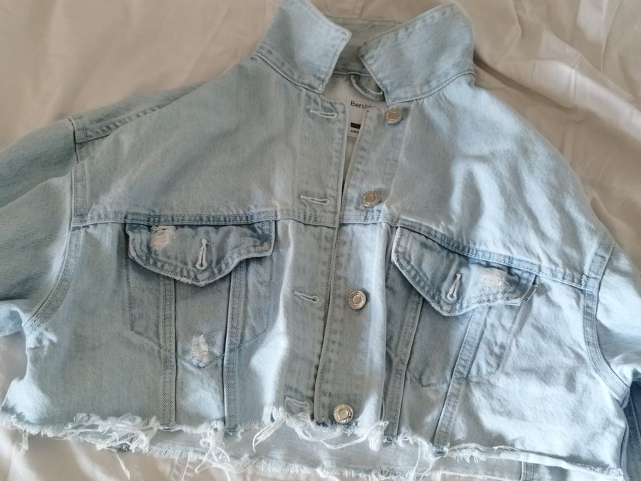 Късо дънково яке Bershka