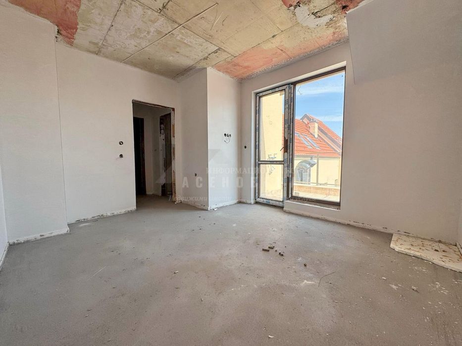 Продава се Тристаен апартамент в Асеновград - 117 кв.м за 1097 €/кв.м - Снимка #4