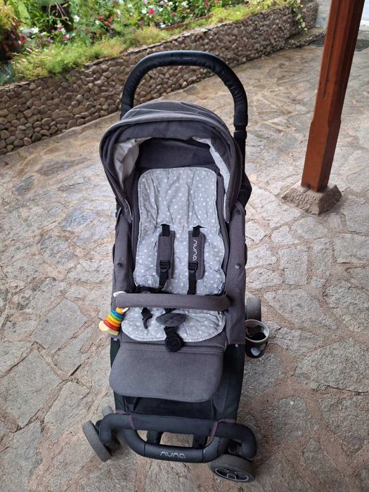 Продавам лятна количка Nuna