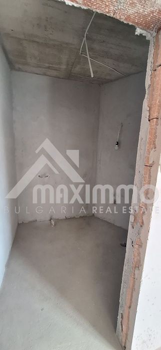 Продава се Двустаен апартамент в Варна, Лятно кино Тракия - 42 кв.м за 1336 €/кв.м - Снимка #1