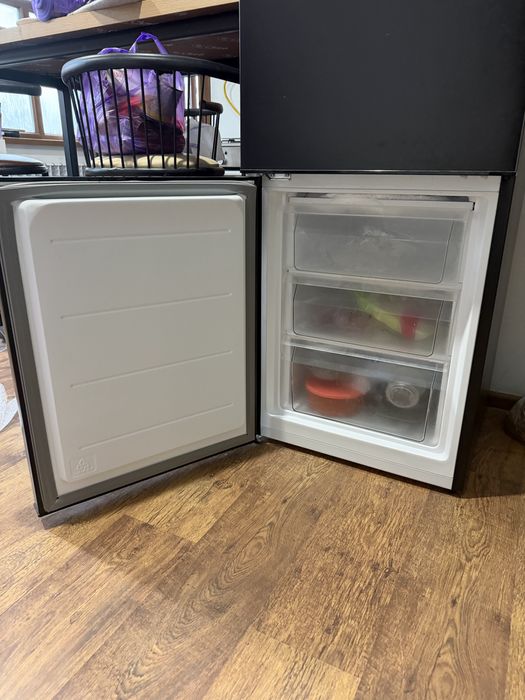 Холодильник DAUSCHER