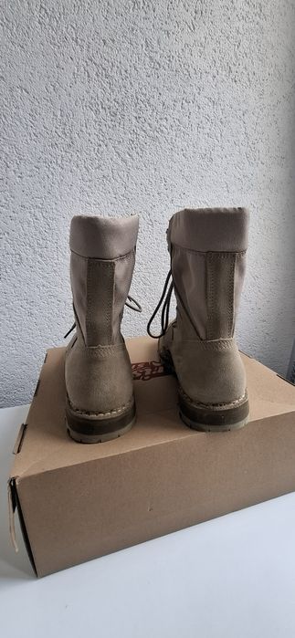 Bocanci piele intoarsa nr 42