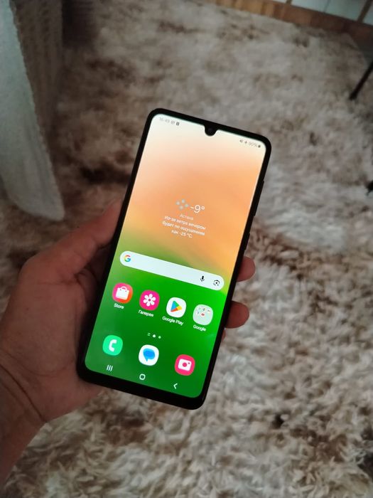 Продаётся телефон