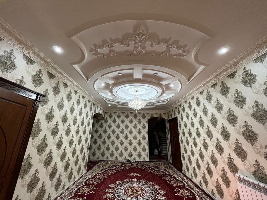 Barcha qulayliklarga ega hovli joy sotiladi