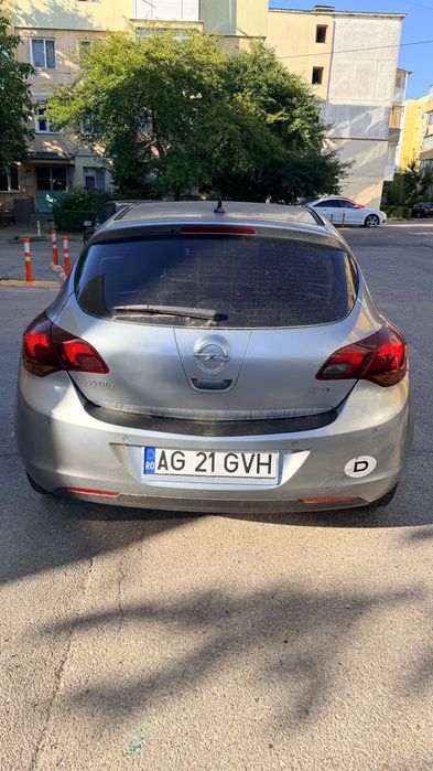 Opel astra J fabricatie iulie 2010 ITP valabil inmatriculata RO