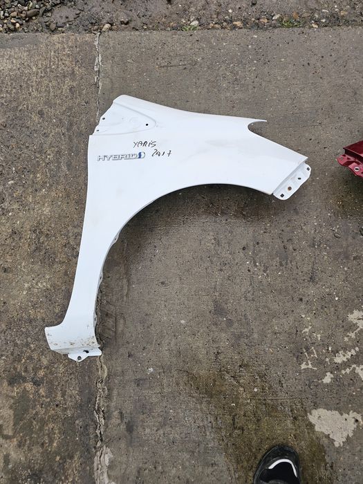 Aripa fata stanga si dreapta Toyota Yaris