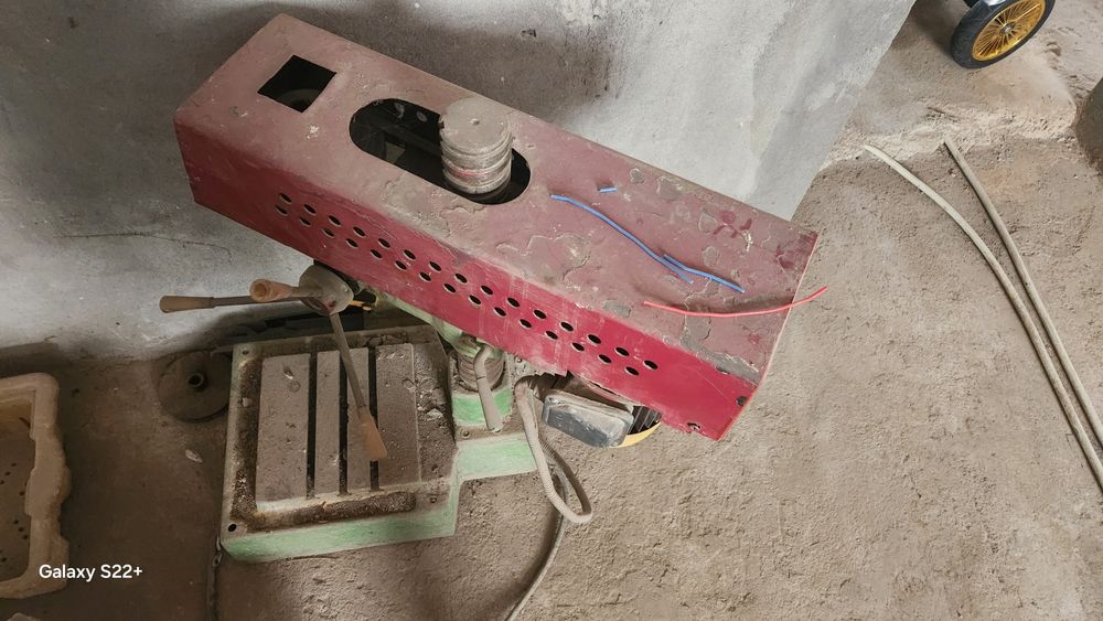 Сверлильный станок