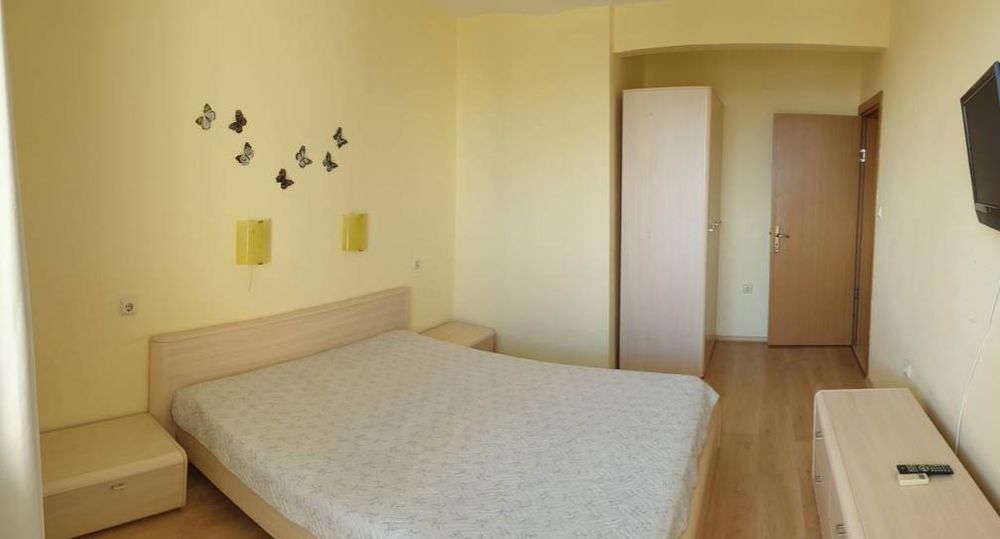 Дава се под наем Тристаен апартамент в Бургас, Славейков - 110 кв.м за 663 € - Снимка #1