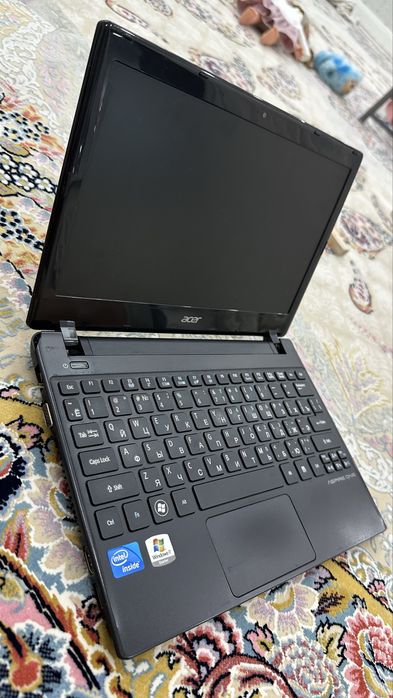 Нетбук acer aspire one