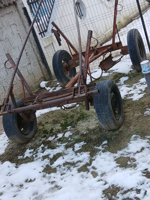 Vind căruță bună de cai sau pusa după tractoras  roti pe 14 și  16