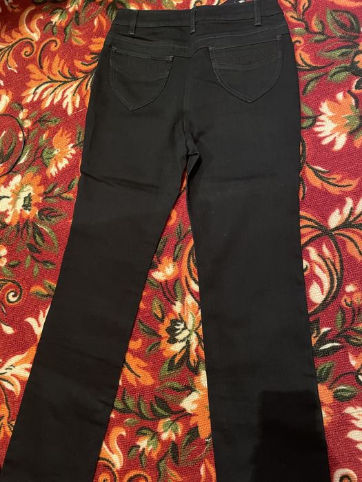 Джинсы длинные