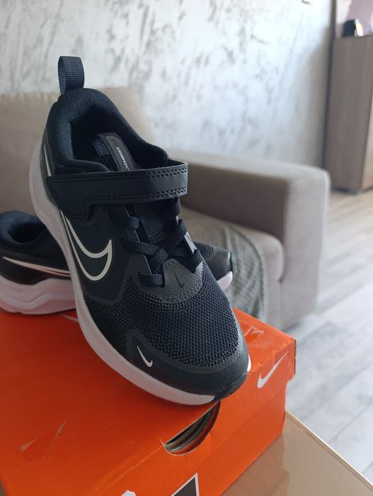 Маратонки Nike 31