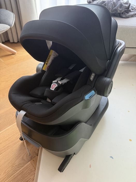 Столче за кола Uppababy Mesa с ISOFIX база