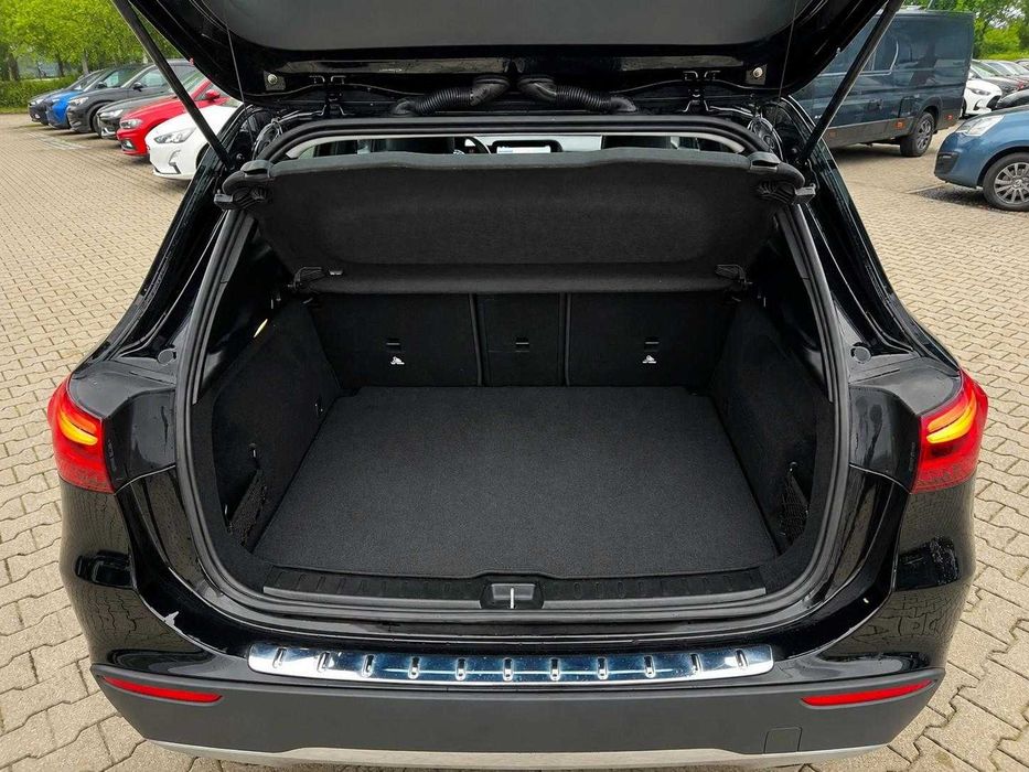 Mercedes-Benz GLA 180, 2024