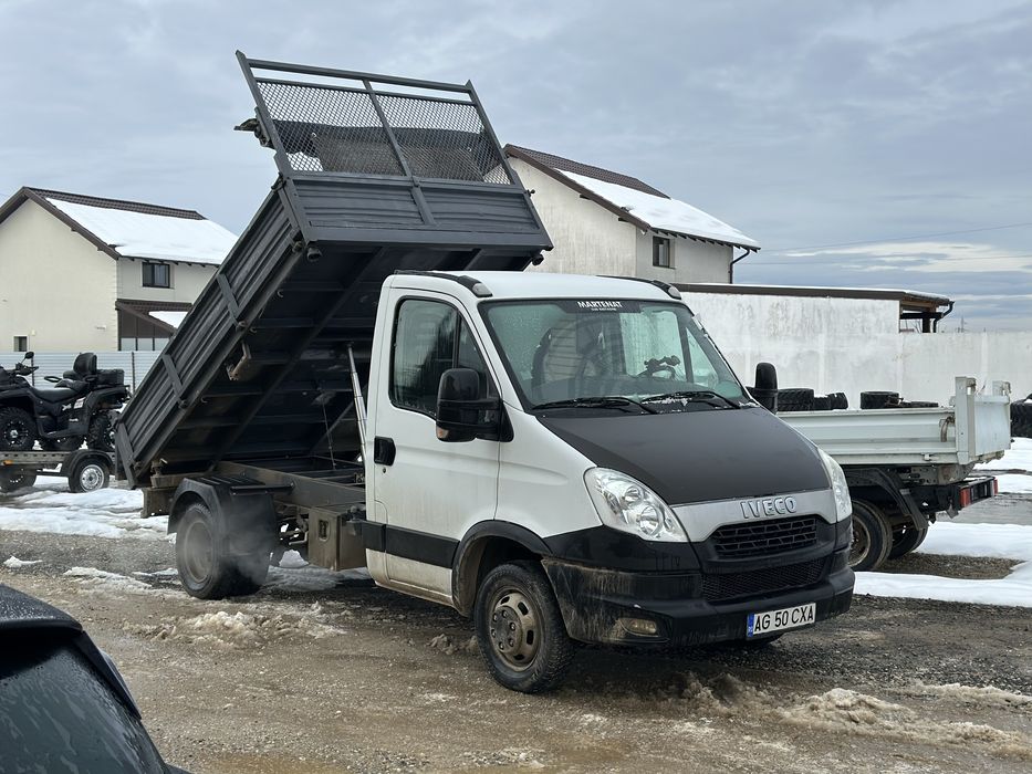 Vand Iveco Daily motor 2300 cmc anul 2014 basculabil