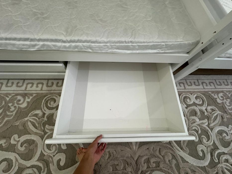 Подростковые кровати из массива дерева