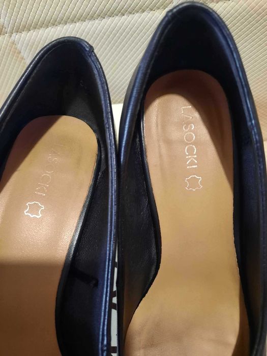 Дамски есенни обувки марка LASOCKI  естествена кожа №38