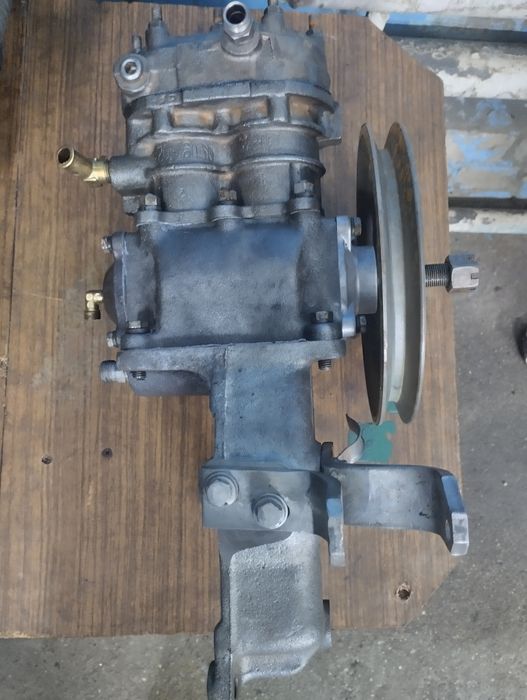 Продам Компрессор зил