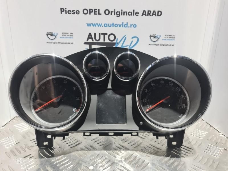 Ceasuri bord Opel Zafira C 2.0 CDTI; 1.3 CDTI; 1.7 CDTI