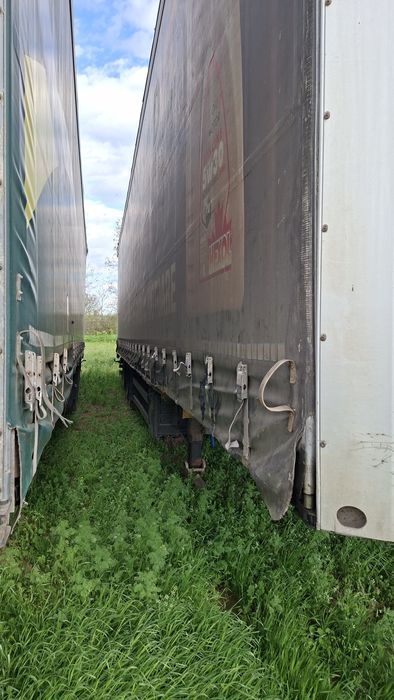 Vând semiremorci prelată