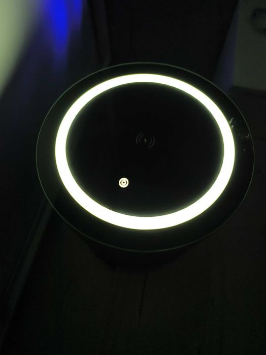 Смарт нощен шкаф с бежично зареждане стерео тонколонаUSBLED осветление