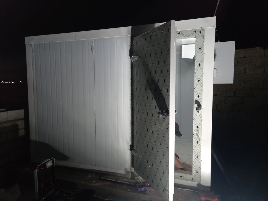 Морозильные и холодильные камеры