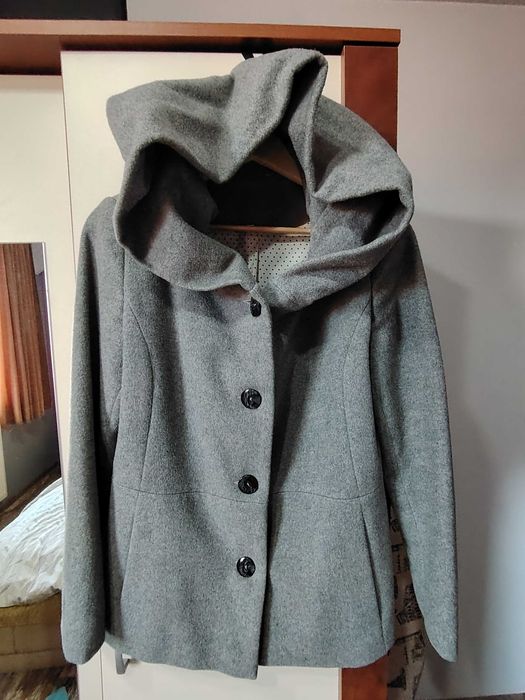 Дамско палто с качулка