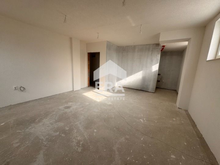 Офис в новопостроена кооперация с Акт 16, в кв. "Изгрев", за продажба,