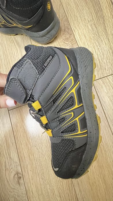 Демисезонные ботинки