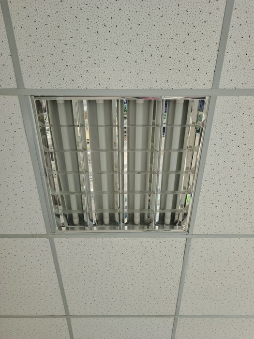 Прдаются светильнки