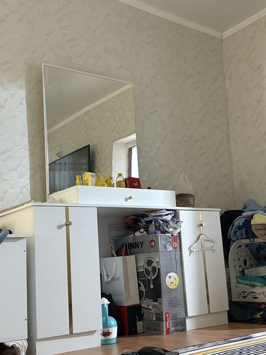 Крават спални карнитур