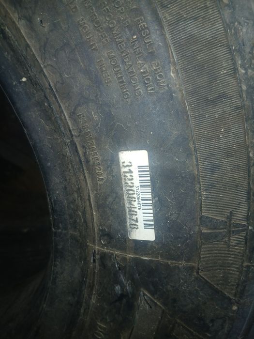 Isuzu baloni 2 ta  xamma narsasi ichida