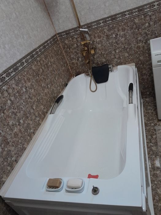 Акриловая ванна 180/90