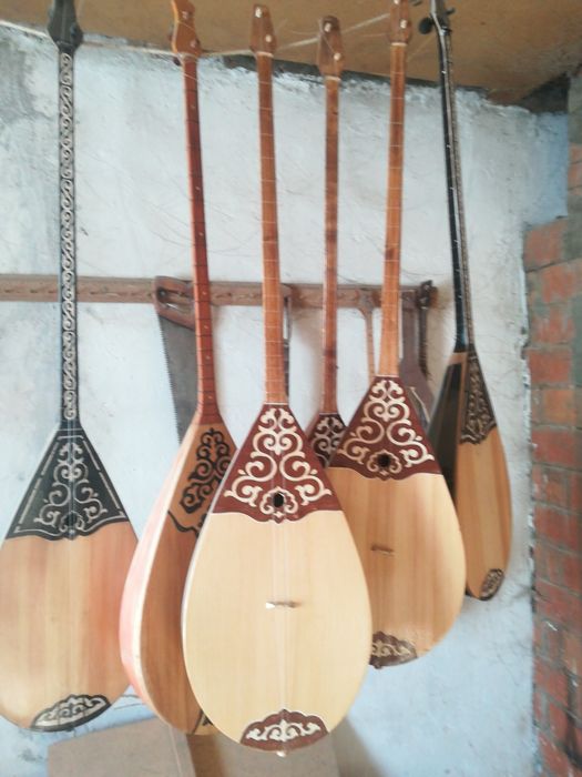 Домбыра сатылады