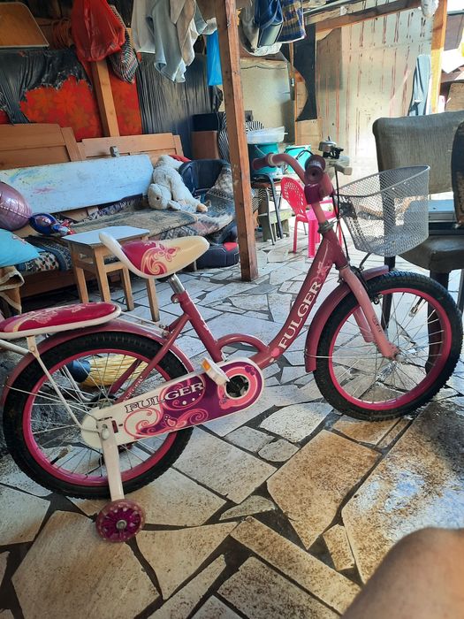 Bicicletă copii intre varstele 6 -7